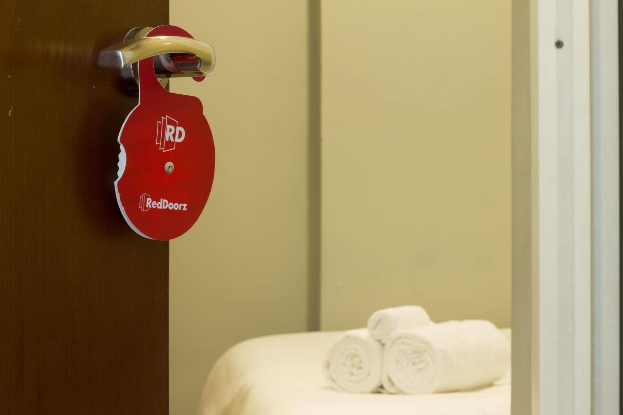 Redliving Apartemen The Suites Metro - Mary Tower E Bandung Kültér fotó