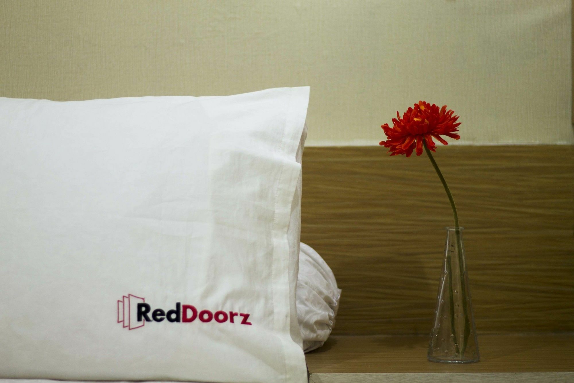 Redliving Apartemen The Suites Metro - Mary Tower E Bandung Kültér fotó